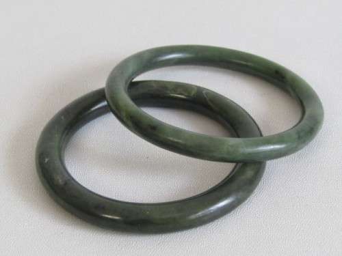 Vintage Pair of Natural Jade / Jadeite Bangles, 8cm diameter, excellent condition, 2 in the lot