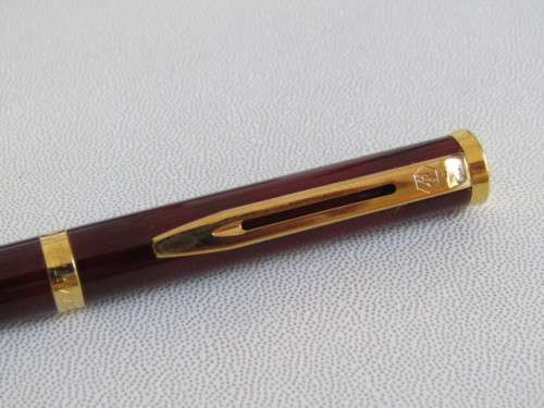 Original Waterman Ballpoint Pen in red and gold plated, original Case, excellent and working, 13.5cm