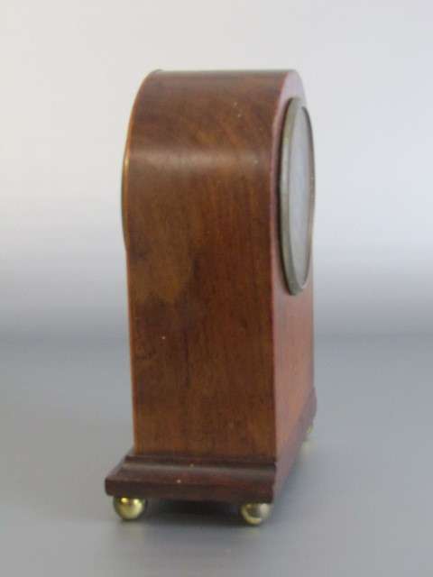 Edwardian mahogany Mantle Clock with decorative wooden inserts and brass fittings, with Key, 21cm