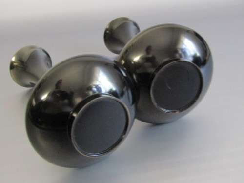 Pair of vintage Black and Gilt Metal Chinese vases in excellent condition, 18cm tall