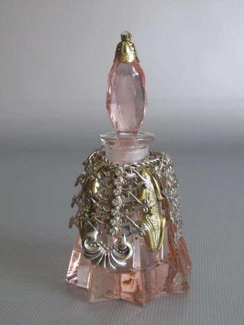 Collection of 6 assorted glass / crystal vintage Perfume Bottles, 6cm to 19cm tall