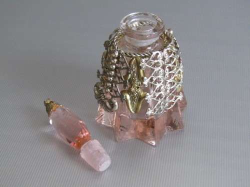 Collection of 6 assorted glass / crystal vintage Perfume Bottles, 6cm to 19cm tall
