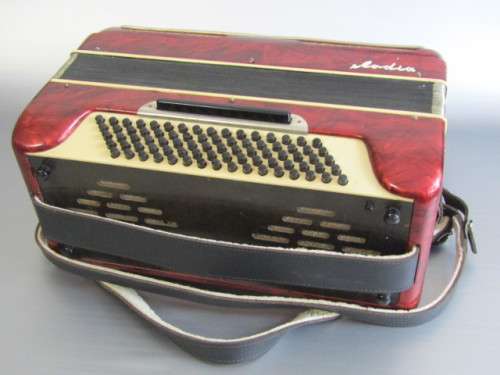 Vintage original Czechoslovakian Piano Accordian, Lignatone, excellent and working condition