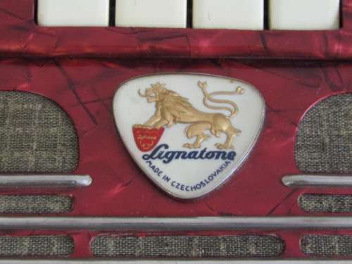 Vintage original Czechoslovakian Piano Accordian, Lignatone, excellent and working condition