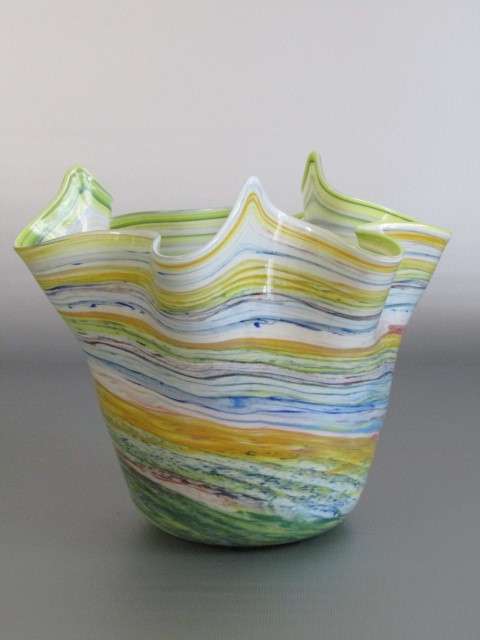 Magnificent original Murano "Handkerchief" art glass Vase in prestine condition, 21cm(d) x 18cm(h)