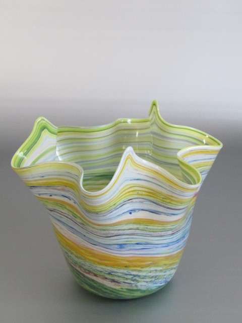 Magnificent original Murano "Handkerchief" art glass Vase in prestine condition, 21cm(d) x 18cm(h)
