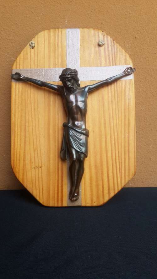 Christ on the cross wall plaque