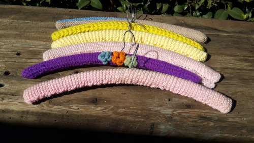 6 knit hangers
