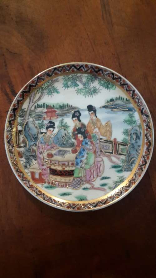 Beautiful Chinese wall plate 16cm diameter