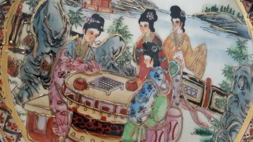 Beautiful Chinese wall plate 16cm diameter