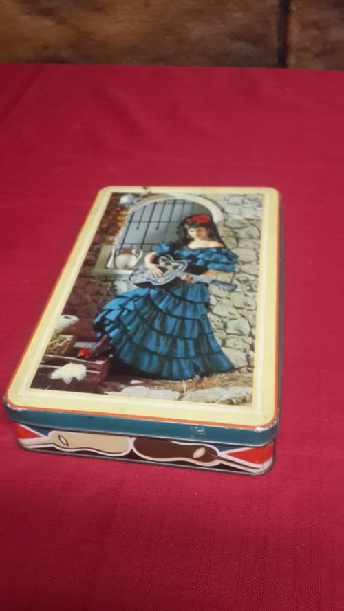 Vintage Spanish lady Tin