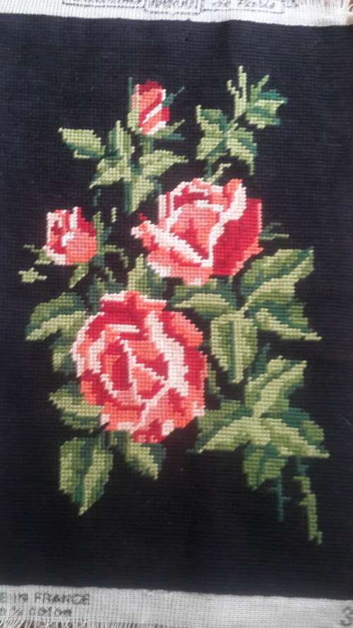Red rose tapestry