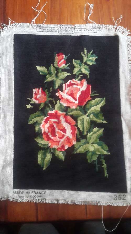 Red rose tapestry