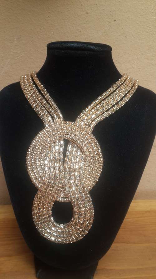 Stunning chain costume necklace
