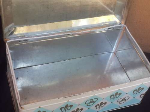 Vintage Jacaranda tin