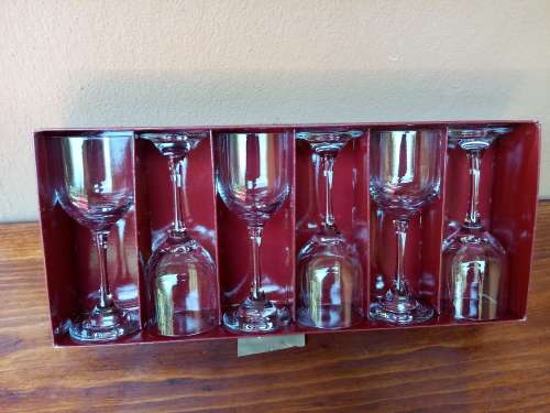 Set of 6 Chatsworth Sherry glasses in original box