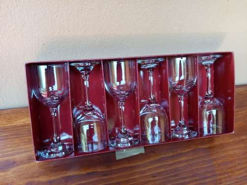 Set of 6 Chatsworth Sherry glasses in original box
