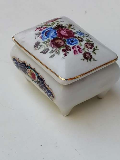 Lovely small Trinket Box