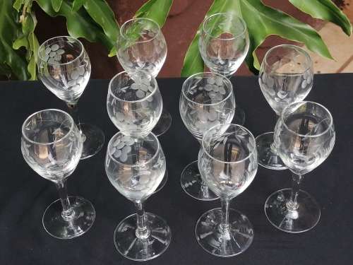 10 Vintage Grape Pattern Sherry glasses