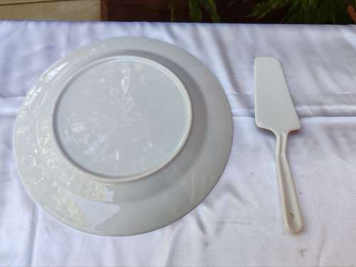 30cm Plate with Cake lift