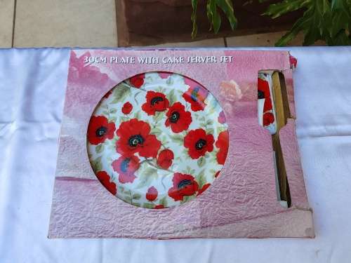 30cm Plate with Cake lift