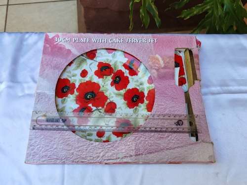 30cm Plate with Cake lift