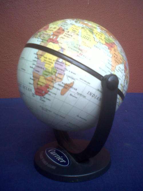 SMALL WORLD GLOBE