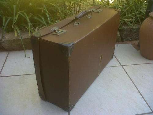 OLD PARAGON SUITCASE