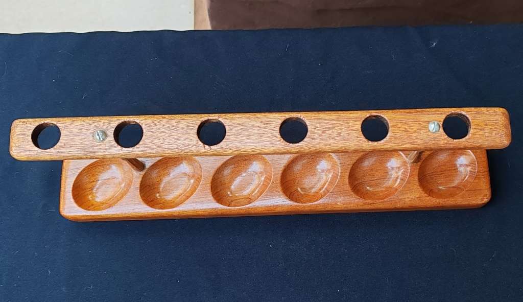 Teak wood Pipe holder