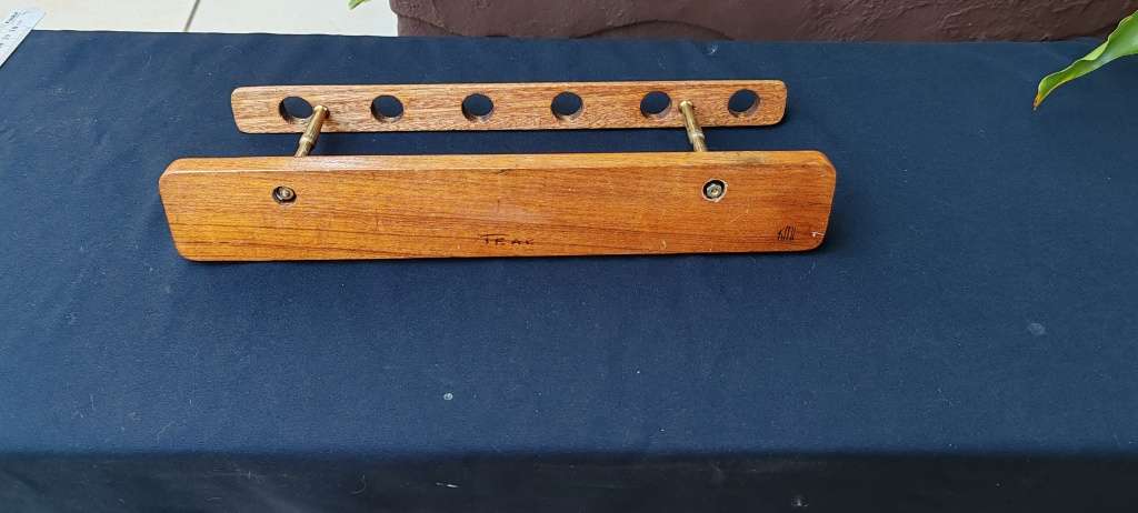 Teak wood Pipe holder