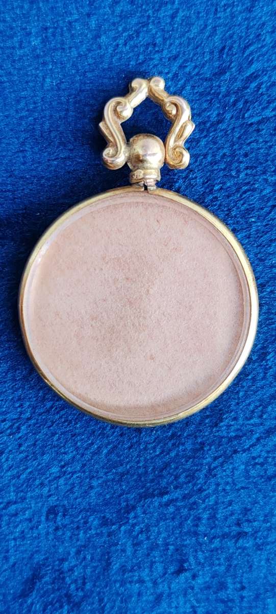 Beautiful Antique 9k Gold keepsake locket