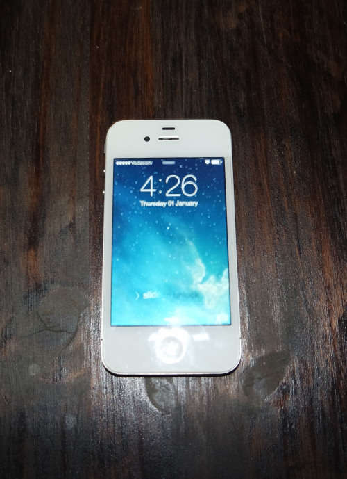 Apple Iphone 4 16GB Good Condition
