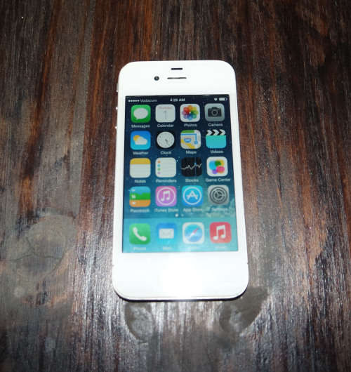 Apple Iphone 4 16GB Good Condition