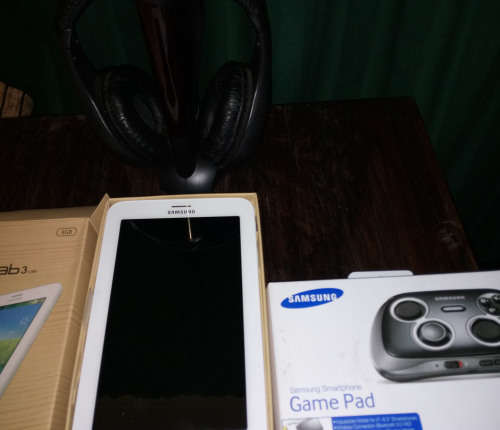 Samsung Tab 3 and Game pad bundle with Infrared Earphones!