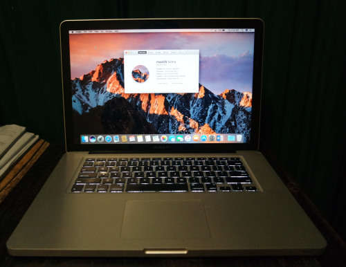 Macbook Pro i7 2.40GHZ, 500GB HDD, 4GB RAM