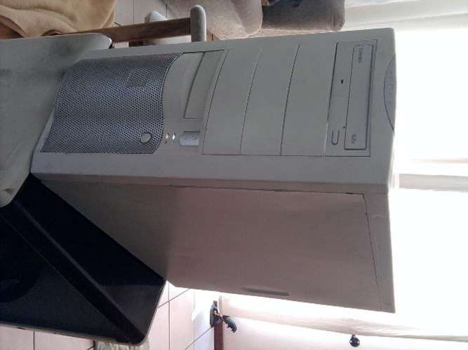 AMD ATHLON X2900, 40gb HDD, CD ROM