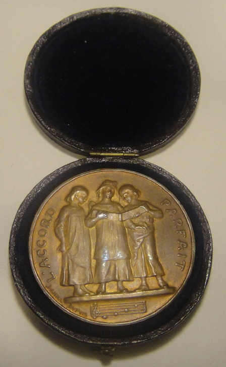 Laccord Parfait French Music Medal dated 1886 in superb condition