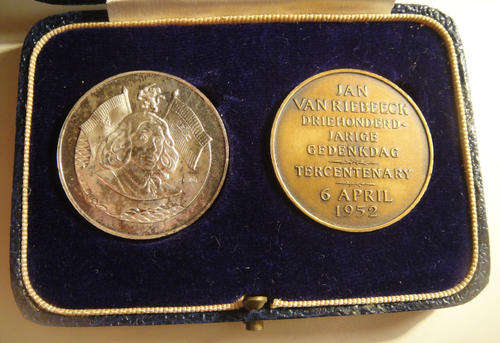 SA Union: Jan van Riebeeck Tercentenary 1652-1952 : SILVER & Bronze medals