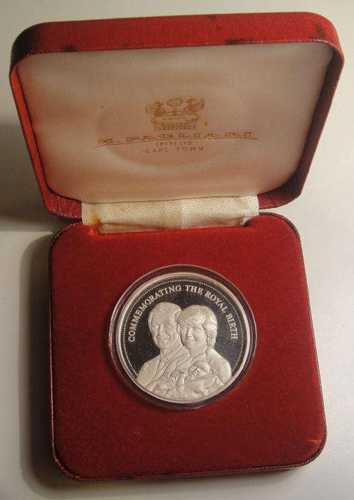 Sterling Silver Proof Crown-size Medallion : Birth of Prince William 1982