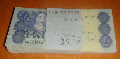 Gerhard de Kock R2 banknotes as received from the SA Reserve Bank: Serial number AR 064 0801 to