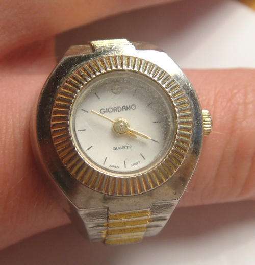 Rare Collectable Watches Giordano Finger Watch Ring was sold for 62.00 on 5 Feb at 13 34 by Pierre Henri in Cape Town ID 216396204