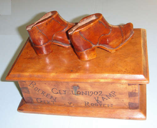 P.O.W. Boer War Art: Wooden Box & Miniature Shoes by Gert van Rooyen Boerenkamp Ceylon 1902