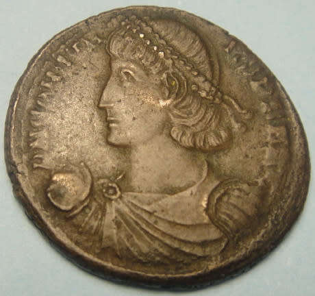 Emperor Constans, 337-350 AD. Billon Light Maiorina