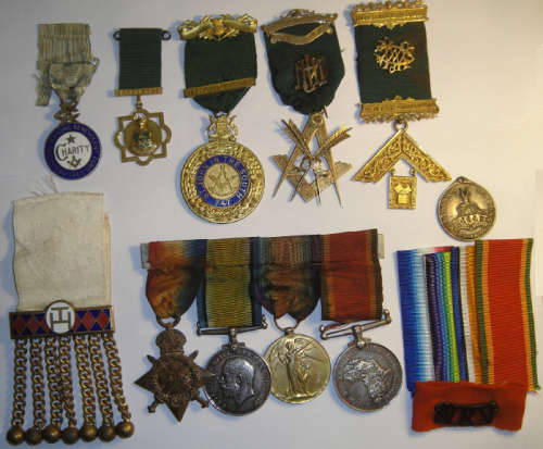 WWI & WWII medals, 18ct gold Mayoral Badge & Masonic Jewels to H J MacPherson, ex-Mayor of Barberton