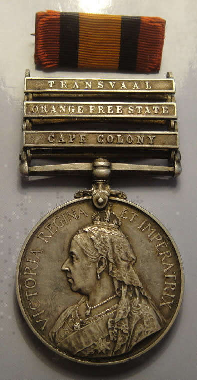 Anglo Boer War Queens Medal : 32579 Tpr. R.J. Trotter, Damant's Horse