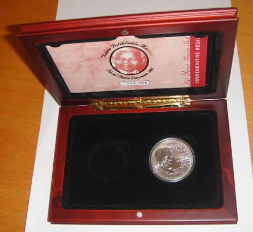 Nelson Mandela Commemorative 1 OZ Silver Medal (Mint of Norway)