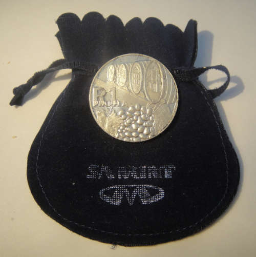 Republic of South Africa : Uncirculated Silver R1 of 2000 (Wine)