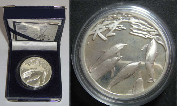 Republic of South Africa: Silver Proof R2 Crown of 2001 (Dolphins)