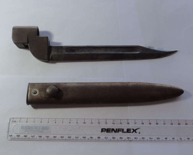 Steel Bayonet marked G5 B