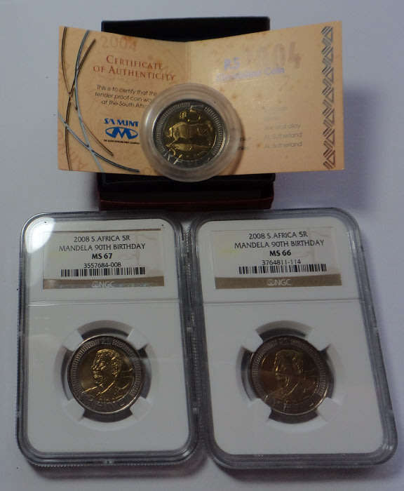 Republic of South Africa: Oom Paul R5 of 2004 plus 2 NGC-graded 2008 R5s